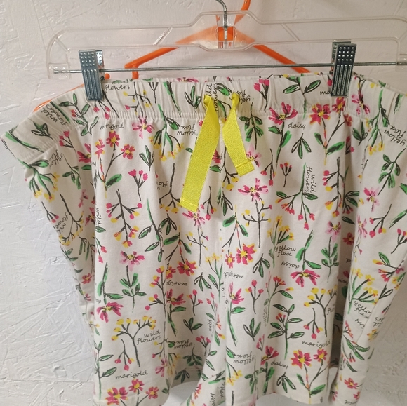 Lands' End Floral Print Women's Cargo Shorts - White and Yellow - Picture 1 of 3